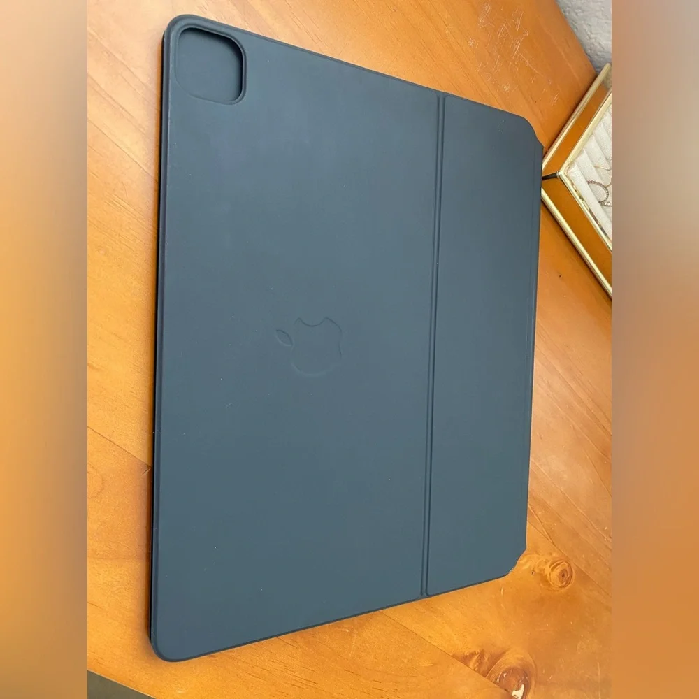 Apple Black Magic Keyboard